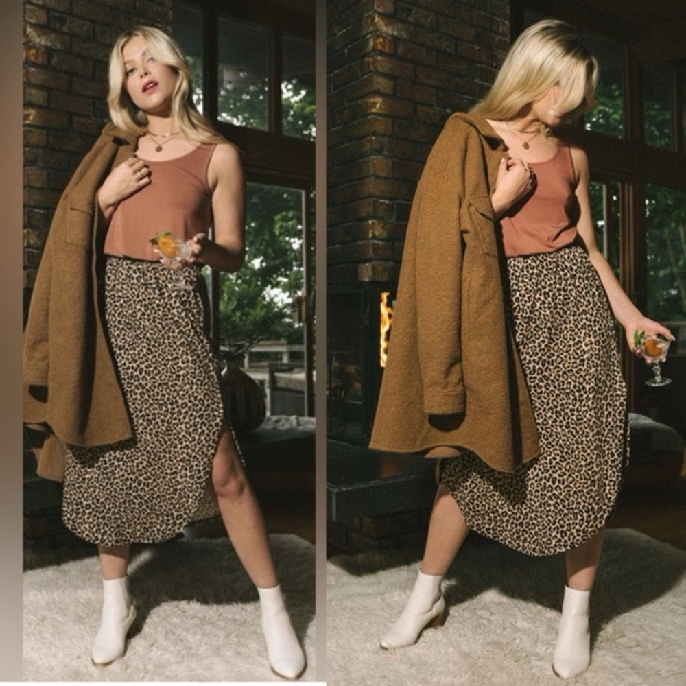 Jackson Rowe Leopard Animal Print Rounded Hem Midi Link Skirt XS